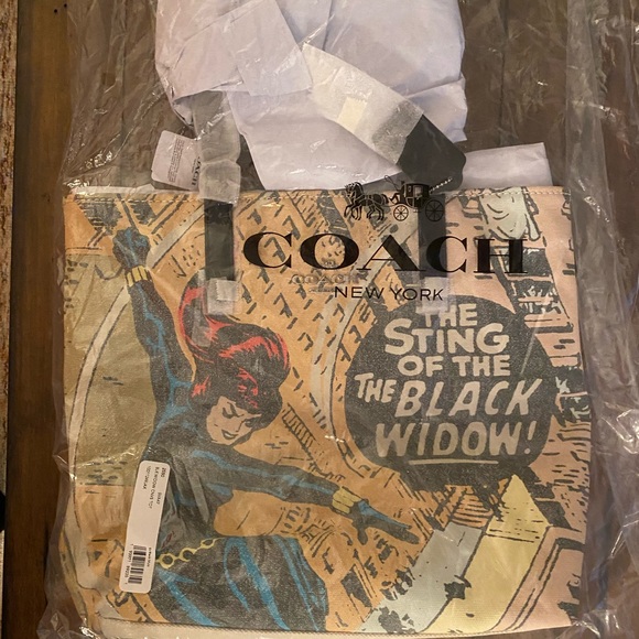 NWT! Coach RARE Marvel Black Widow collector 3 set- drop price ! FINAL - Picture 4 of 15